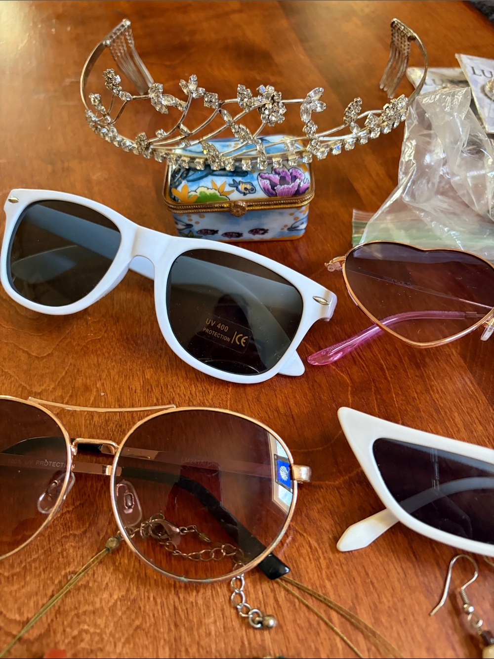 Jewelry Accessory Bundle, earrings, bracelets, necklaces, sunglasses, tiara - Picture 4 of 7